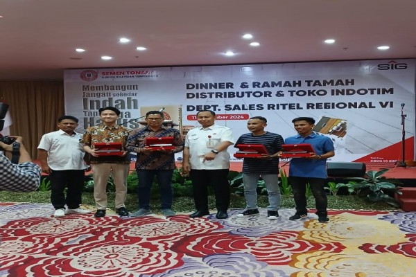 Penghargaan Distributor Teraktif Plant Visit Indotim 2024 PT. SIG